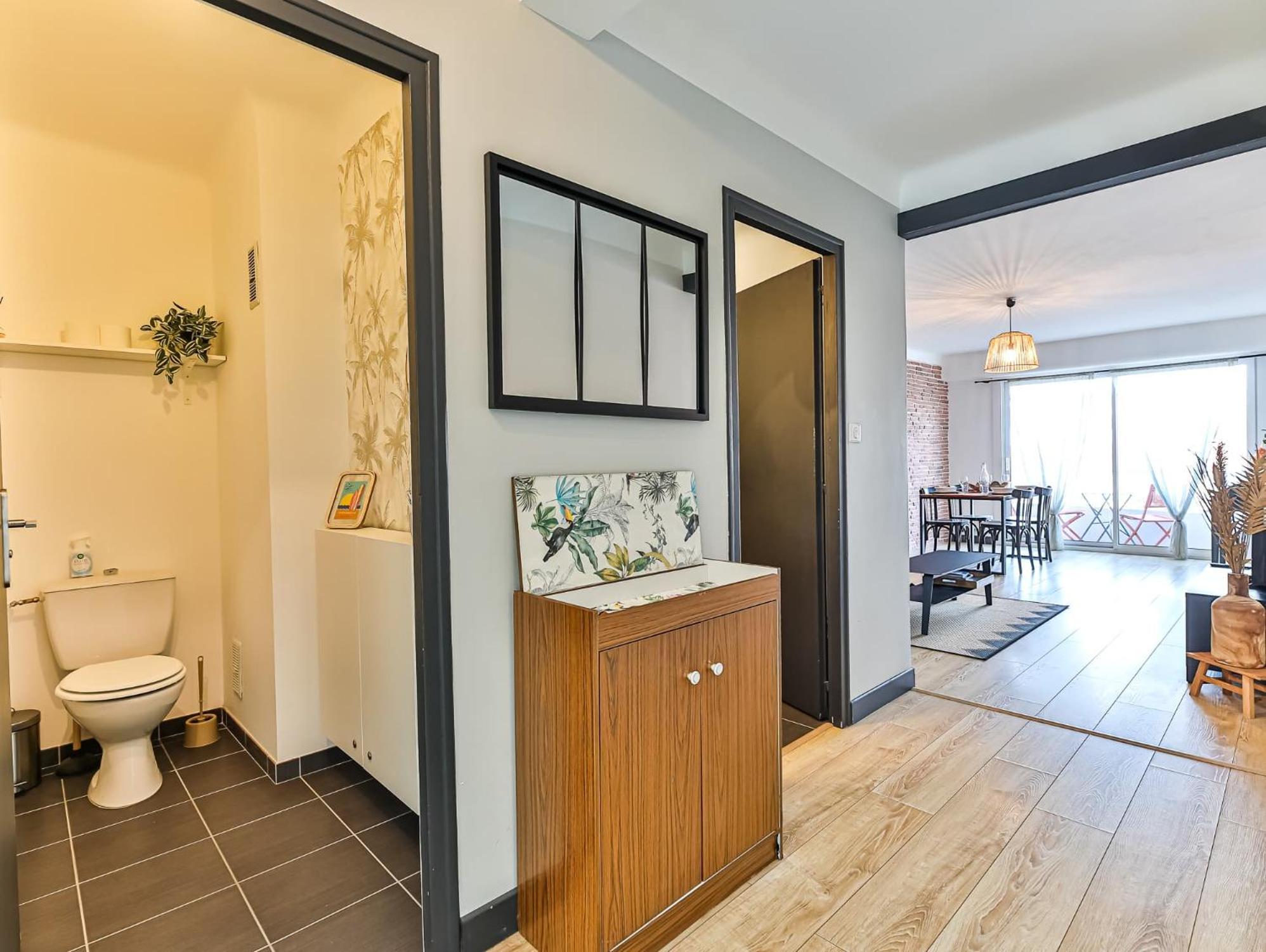 Appartement Cocooning Proche Centre Ville Et Gare 莱萨布勒-多洛讷 外观 照片
