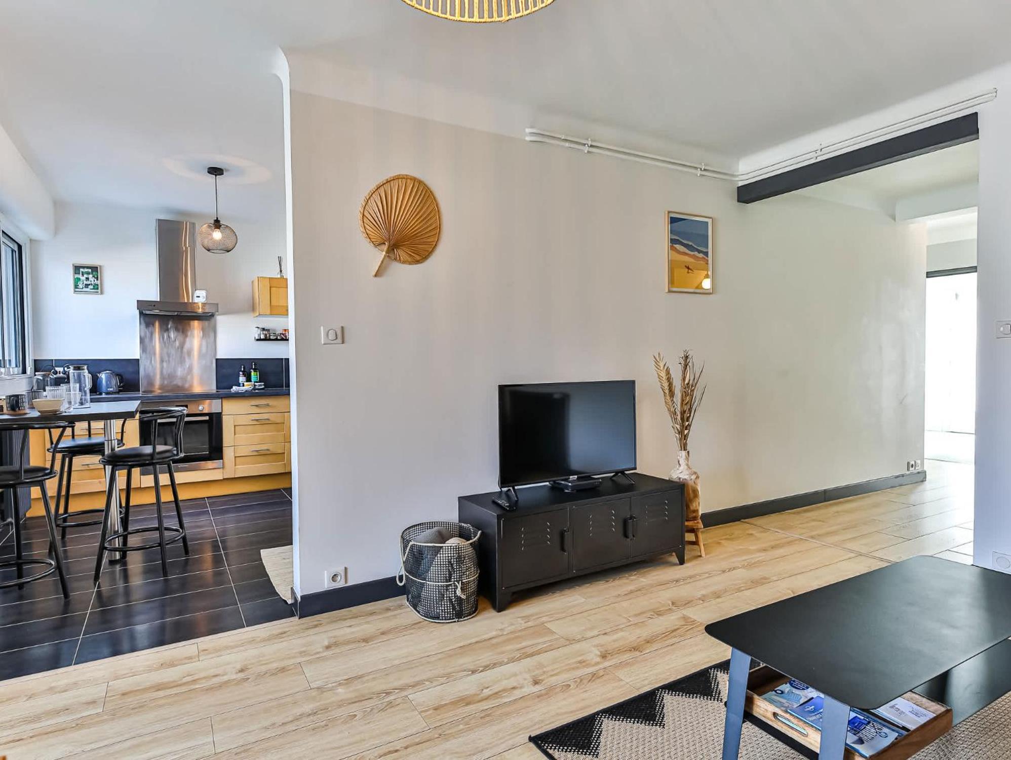 Appartement Cocooning Proche Centre Ville Et Gare 莱萨布勒-多洛讷 外观 照片