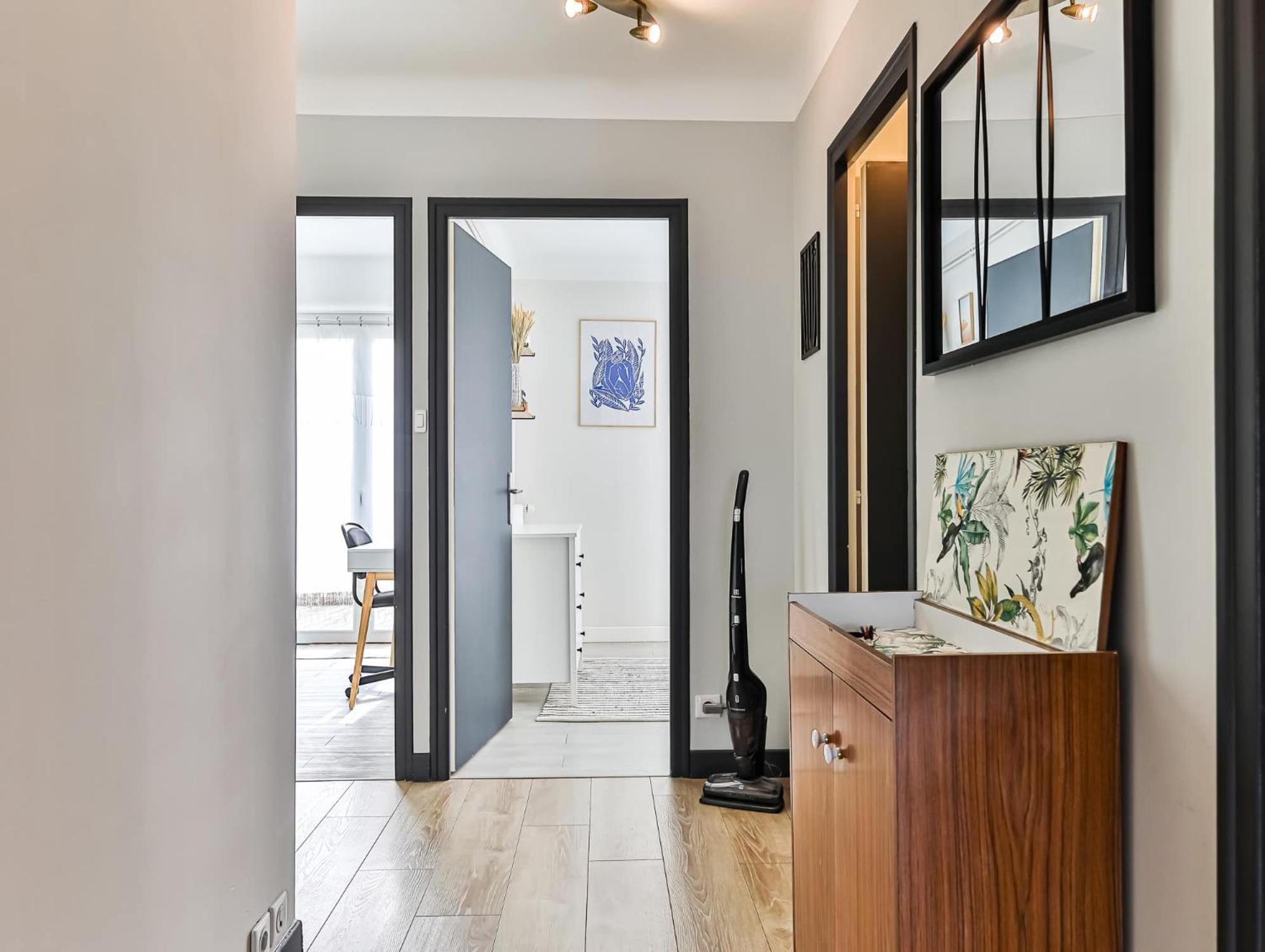 Appartement Cocooning Proche Centre Ville Et Gare 莱萨布勒-多洛讷 外观 照片