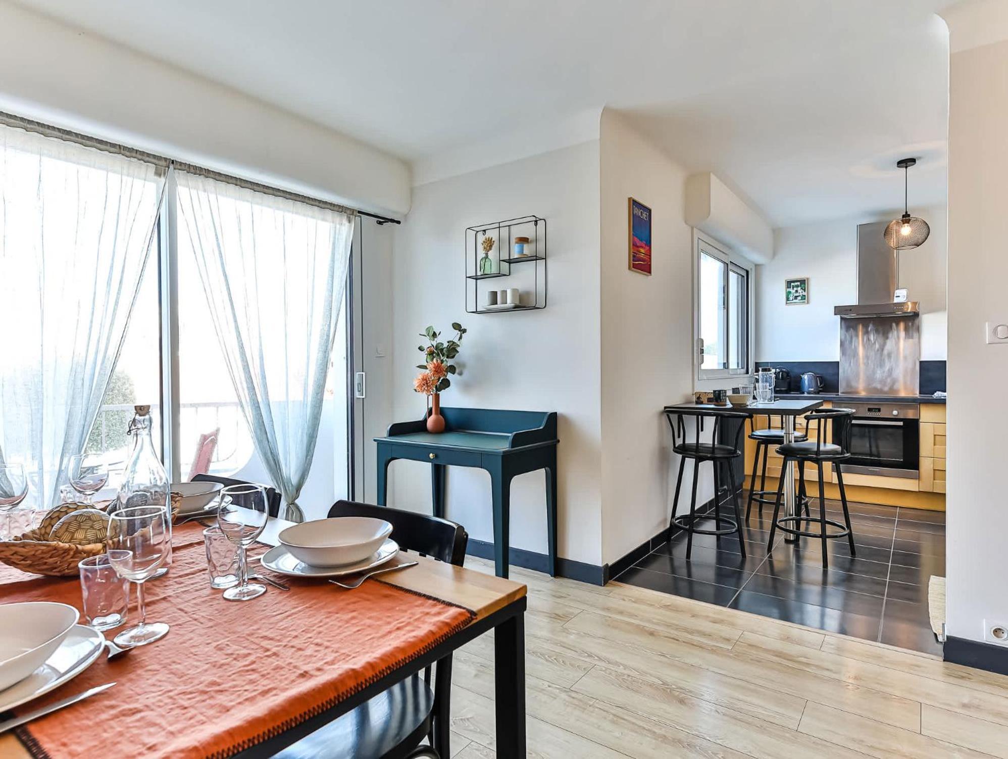 Appartement Cocooning Proche Centre Ville Et Gare 莱萨布勒-多洛讷 外观 照片