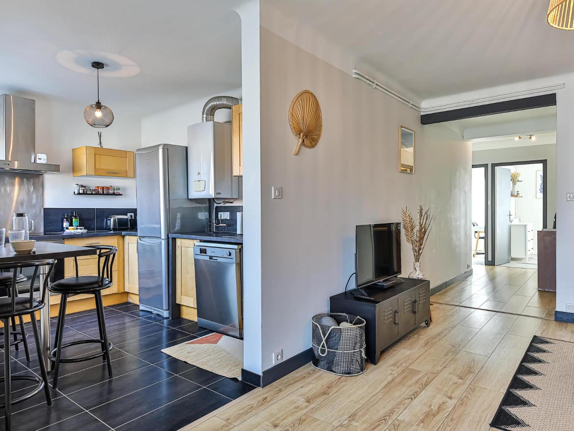 Appartement Cocooning Proche Centre Ville Et Gare 莱萨布勒-多洛讷 外观 照片