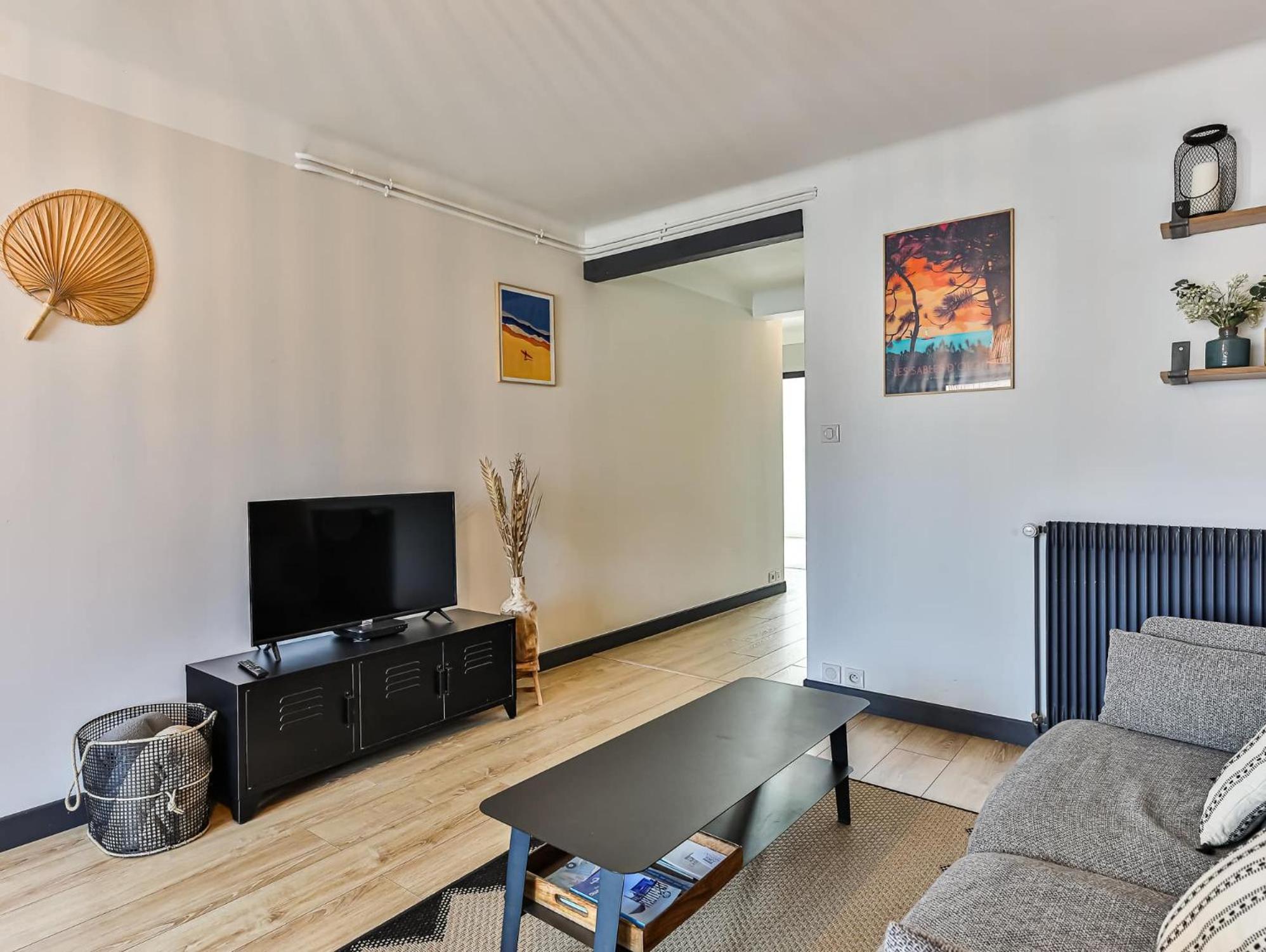 Appartement Cocooning Proche Centre Ville Et Gare 莱萨布勒-多洛讷 外观 照片