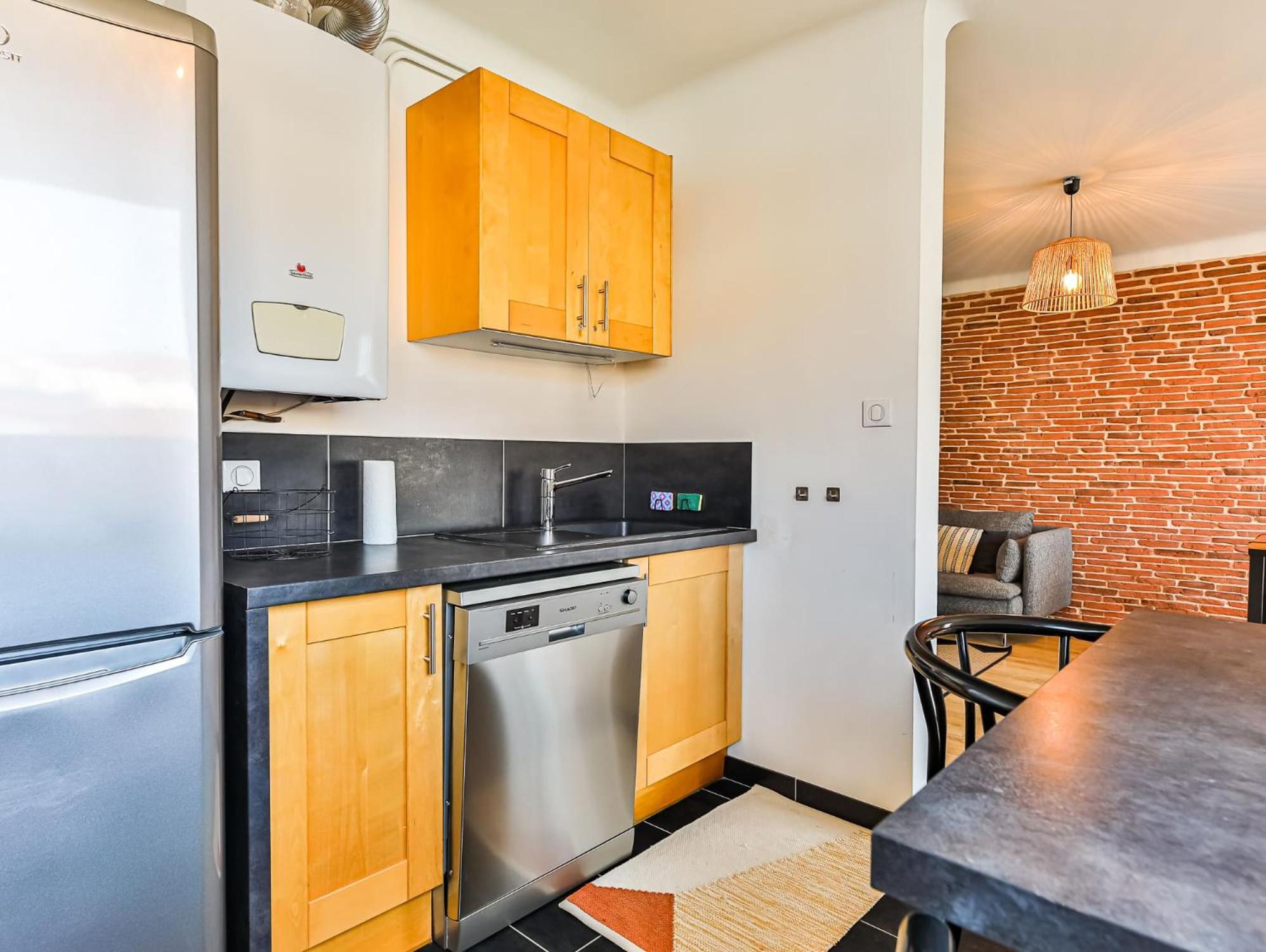 Appartement Cocooning Proche Centre Ville Et Gare 莱萨布勒-多洛讷 外观 照片