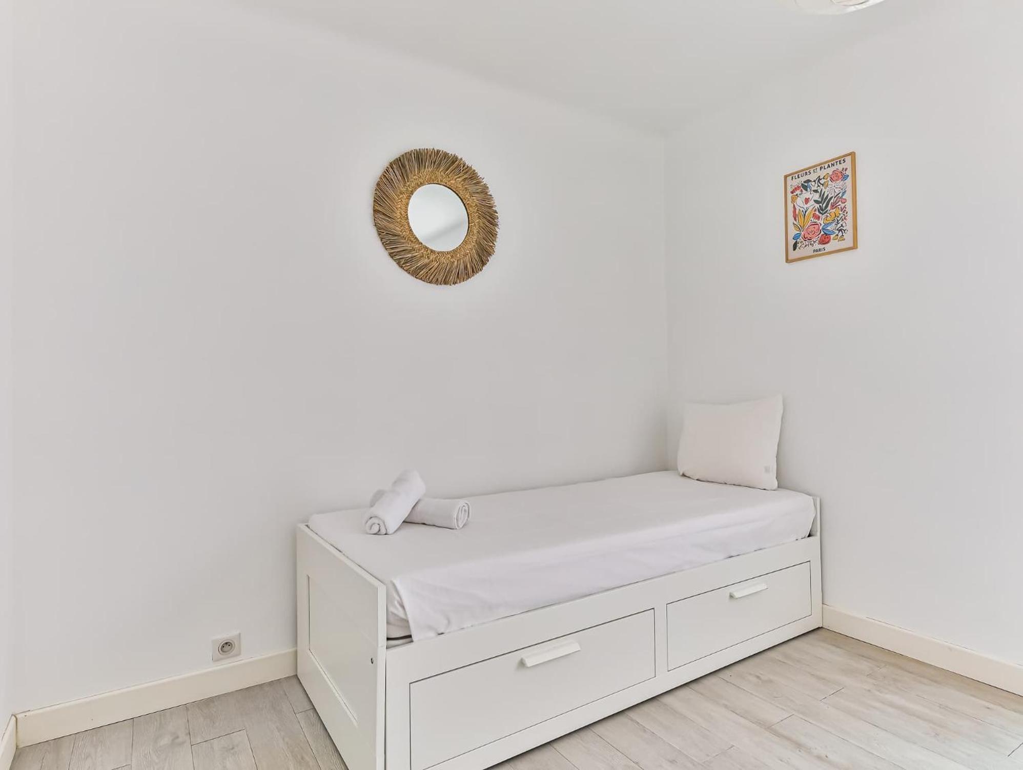 Appartement Cocooning Proche Centre Ville Et Gare 莱萨布勒-多洛讷 外观 照片