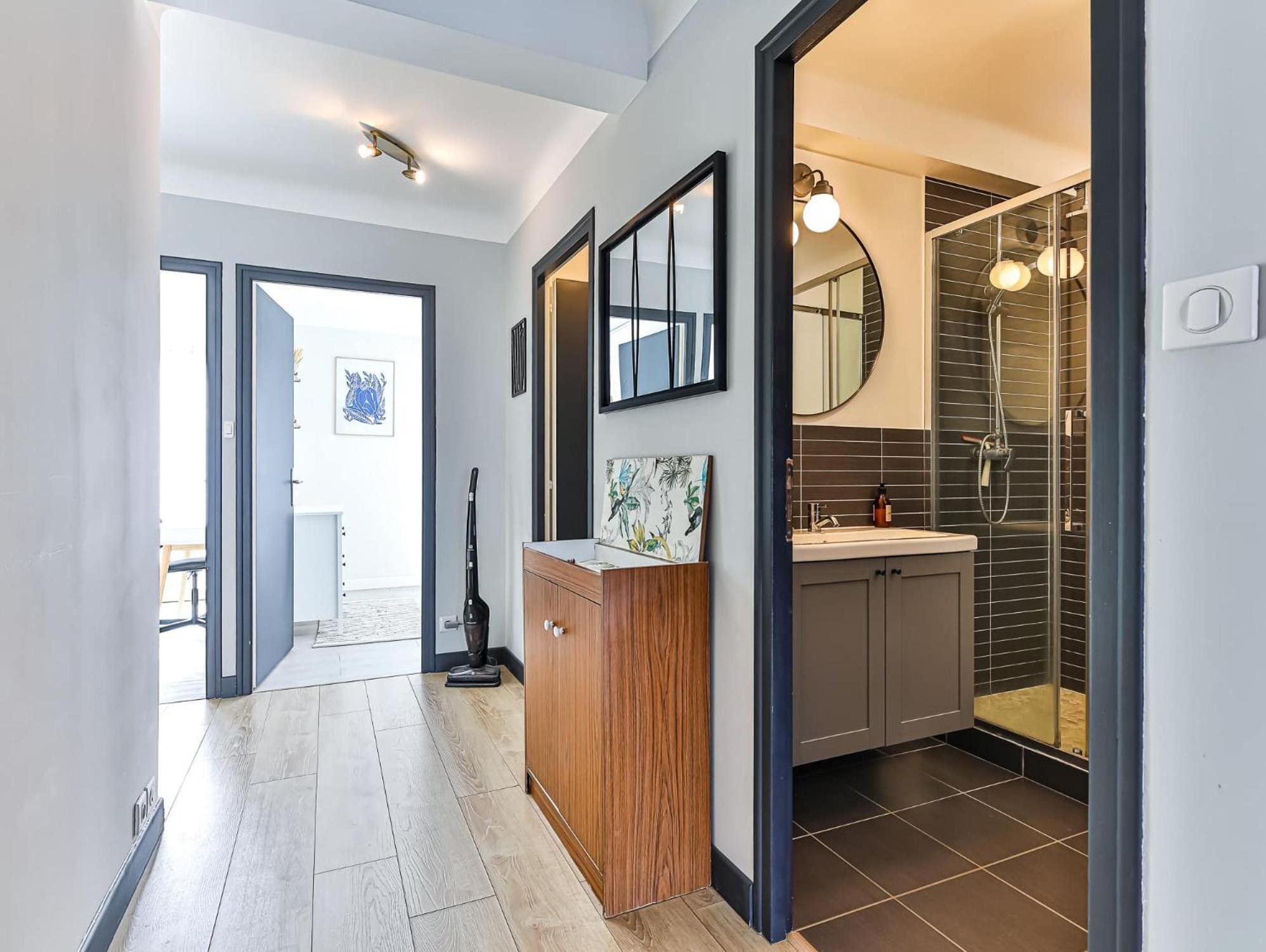 Appartement Cocooning Proche Centre Ville Et Gare 莱萨布勒-多洛讷 外观 照片